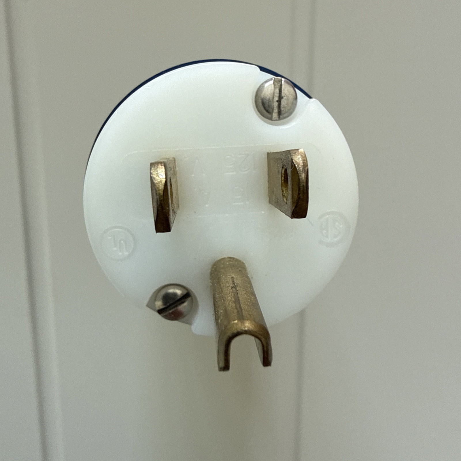 Venom Defender Plug-In Power Conditioner