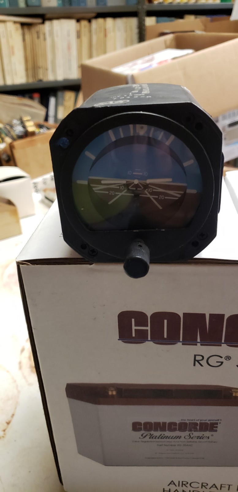 RC Allen RCA21R vacuum horizon gyro indicator
