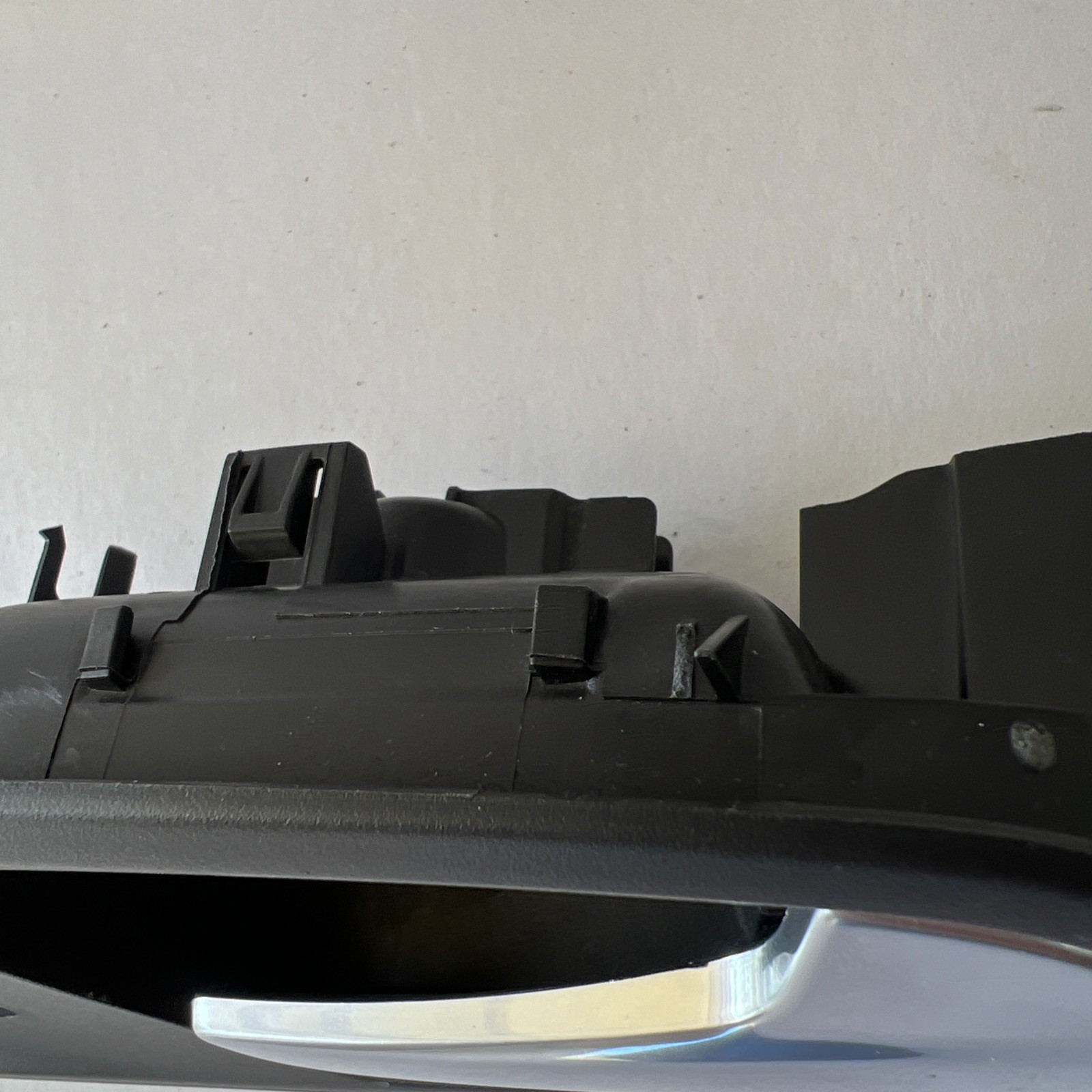 OEM FORD Escape 2009-2013 Door Handle RH Front Passenger - Part #CJ54-R22600-BCW