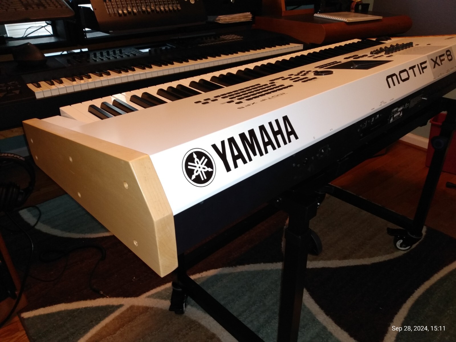 Custom Maple side panels for Yamaha Motif XS8, XF8