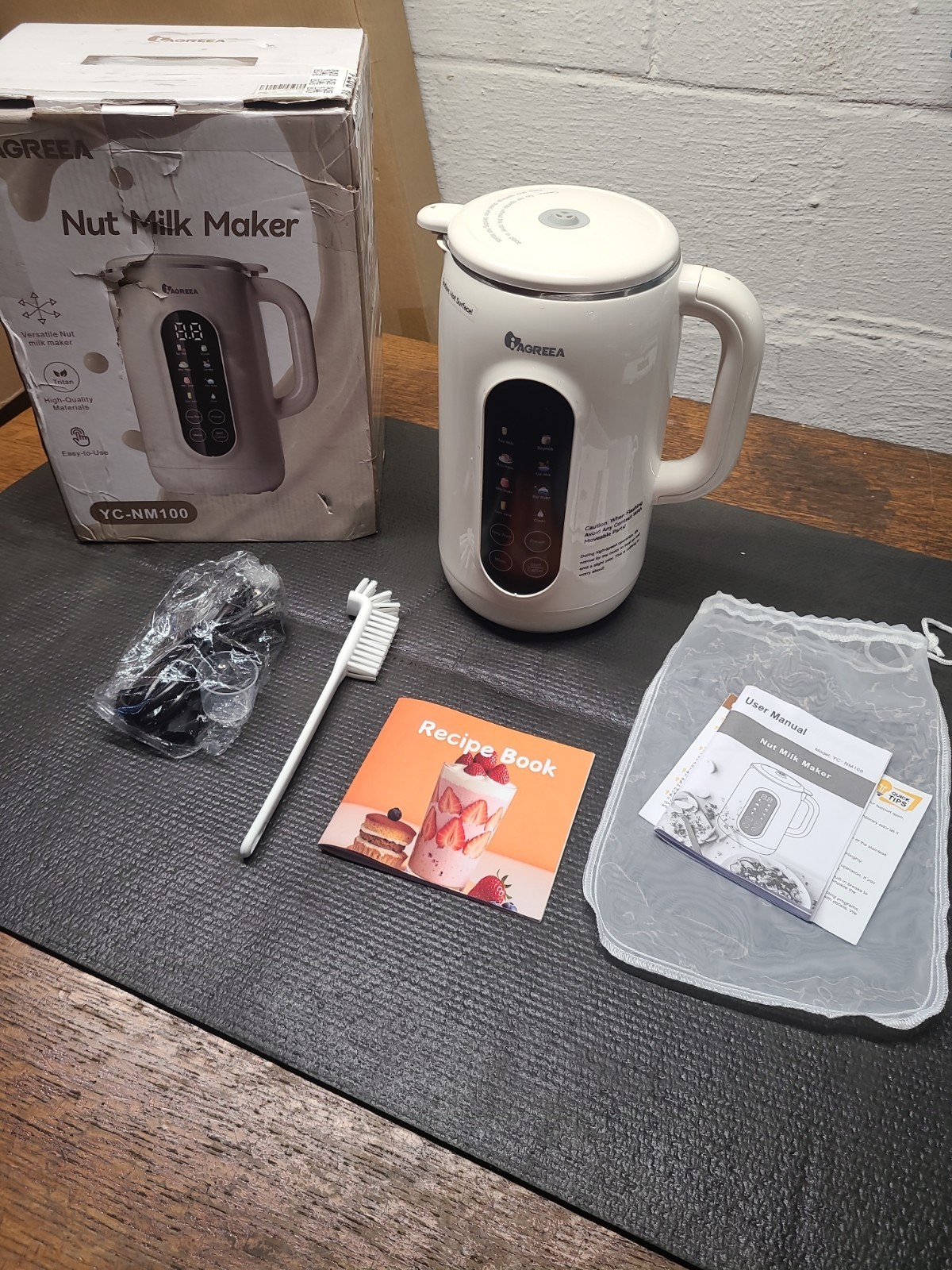 IAGREEA 10-In-1 Nut Milk Maker Machine 304 Stainless Steel Lid BPA Free 35 Oz 1L