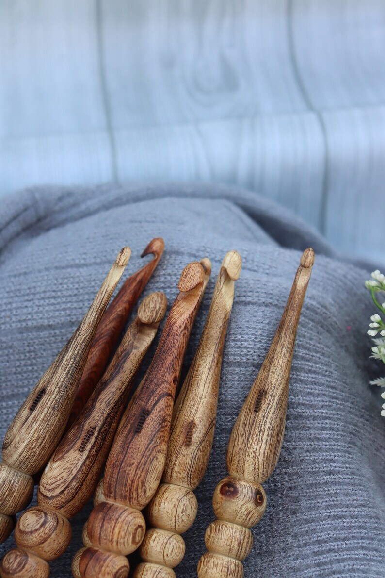 Crochet Hook Set of 7 - Ergonomic Wooden Crochet Hook, HANDMADE Crochet Hook