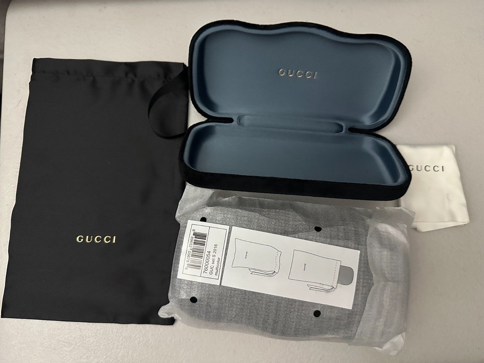 Gucci Black Case Hard Shell Eyeglasses & Sunglasses Velvet - Medium Size