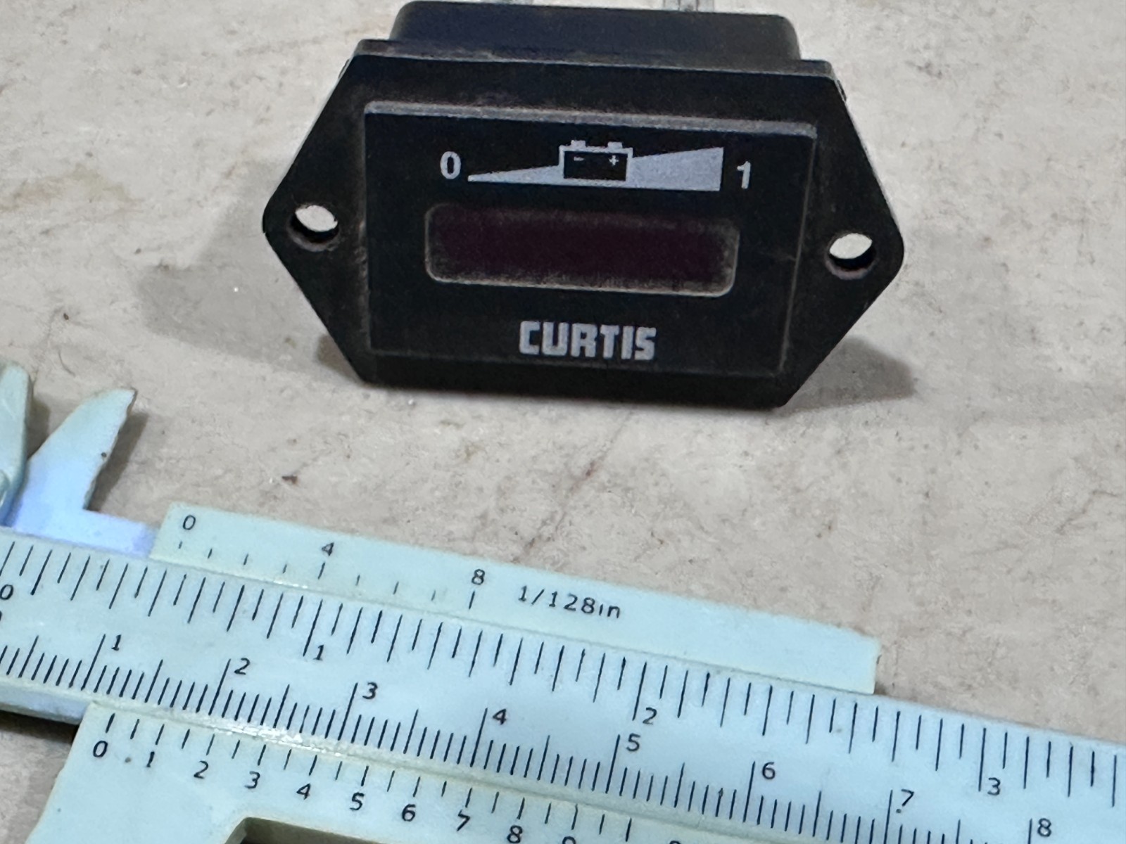 CURTIS  906T24HGAAO Discharge Indicator - Panel Mount