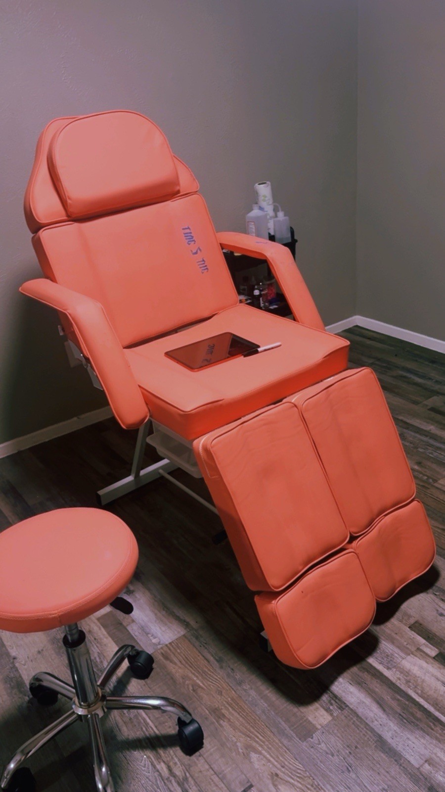 Pink Adjustable Foldable Massage Table Set with Chair and Stool, Faux Leather