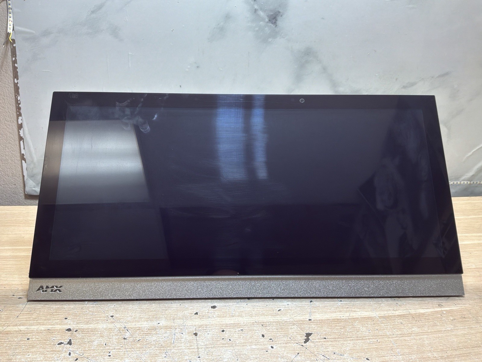 AMX MXT-2001-PAN-Modero Touch Panel - For Parts/ JUA4016