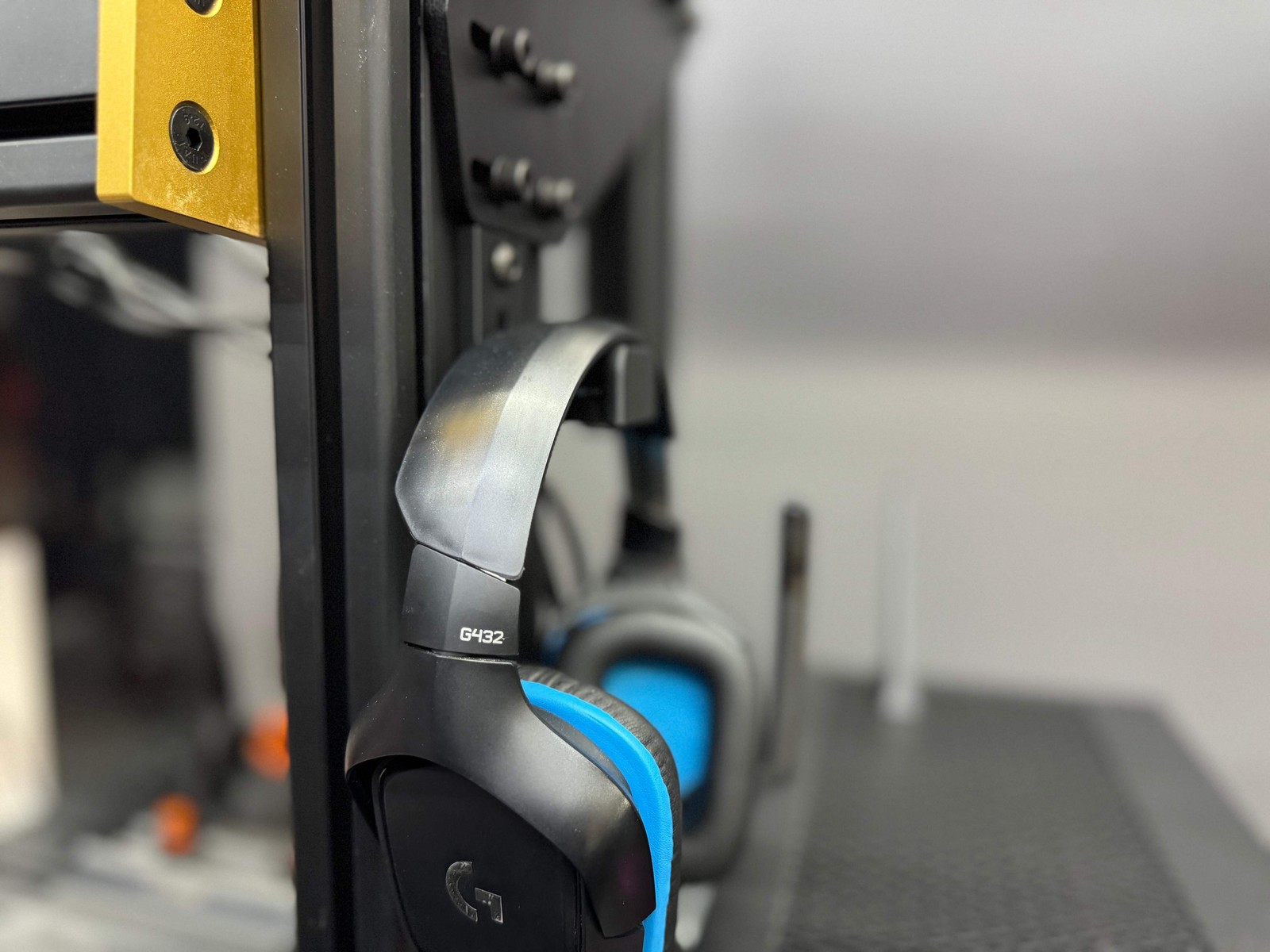 Focus Sim Racing Headphone Mount for Sim Rigs (3D Printed, Screws Included)