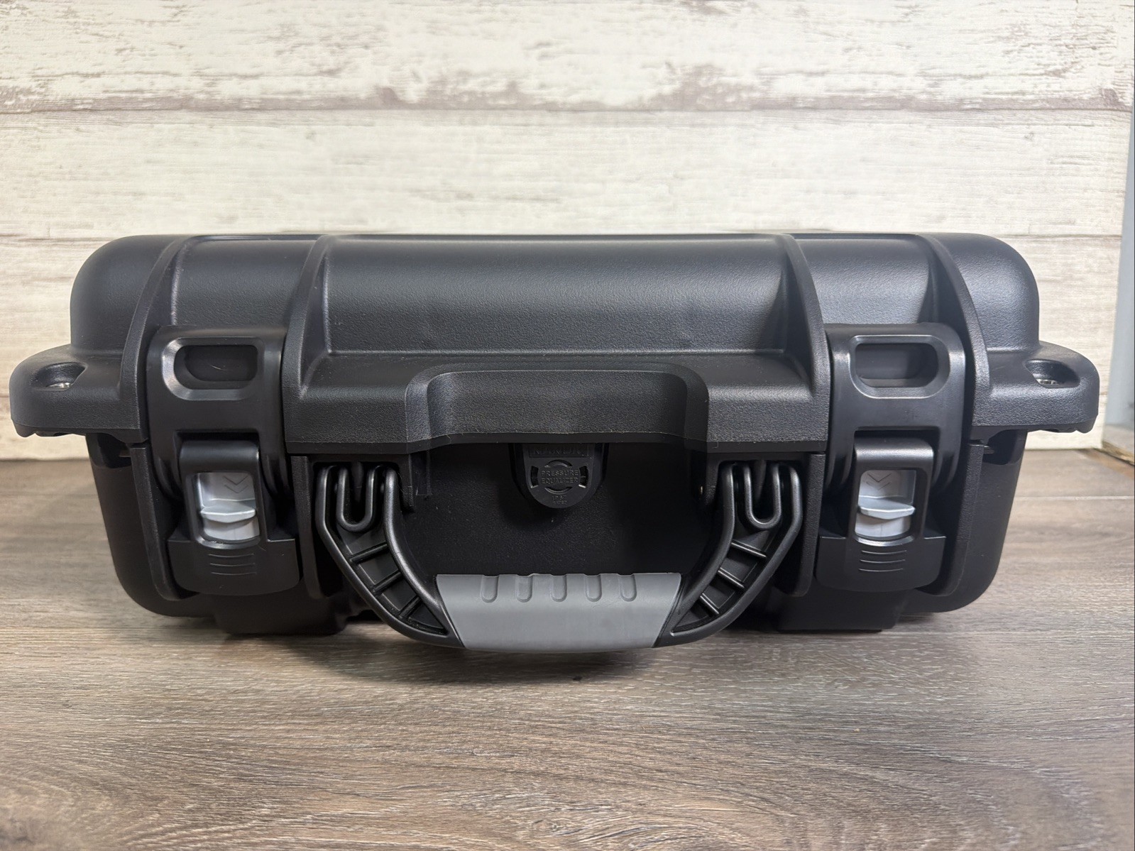 NANUK 920 HARD SHELL CASE (WITH PICK & PLUCK FOAM INSERT)