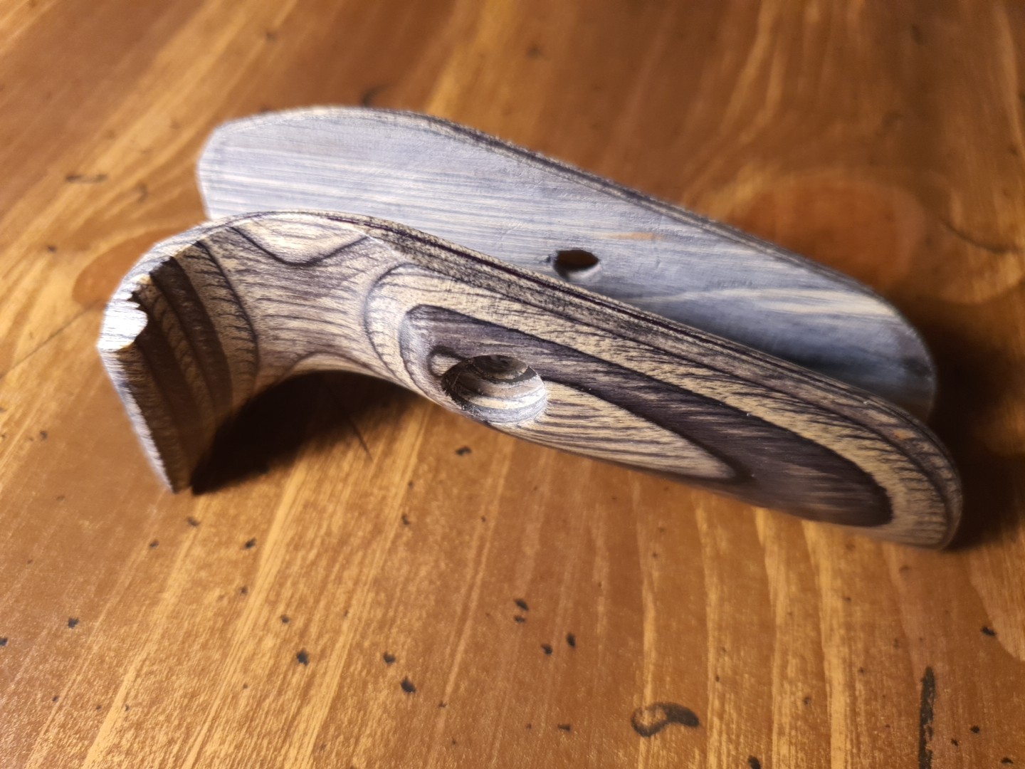 Hoyt Wooden Grip (Chip On Top)
