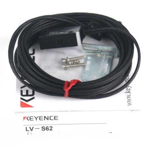 1PC Brand New Keyence LV-S62 Laser Sensor with box Fast Delivery