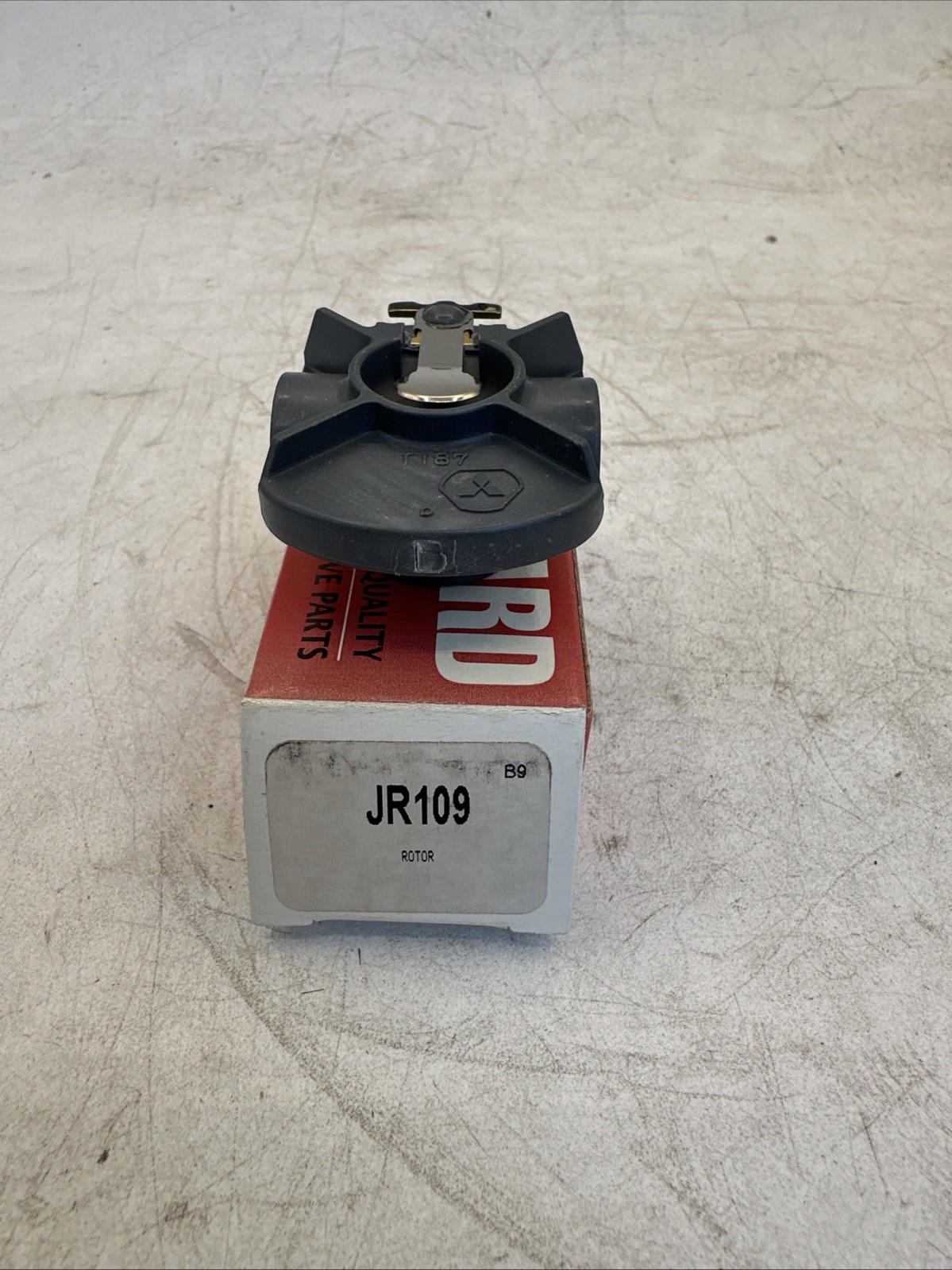 Standard JR109 Distributor Rotor For Dodge, Eagle, Mitsubishi, Plymouth. F+S.