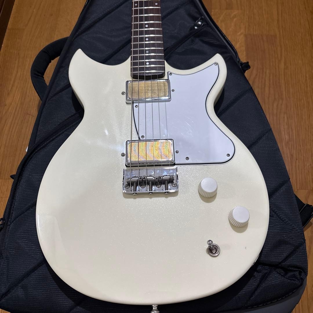 Harmony Rebel Pearl White