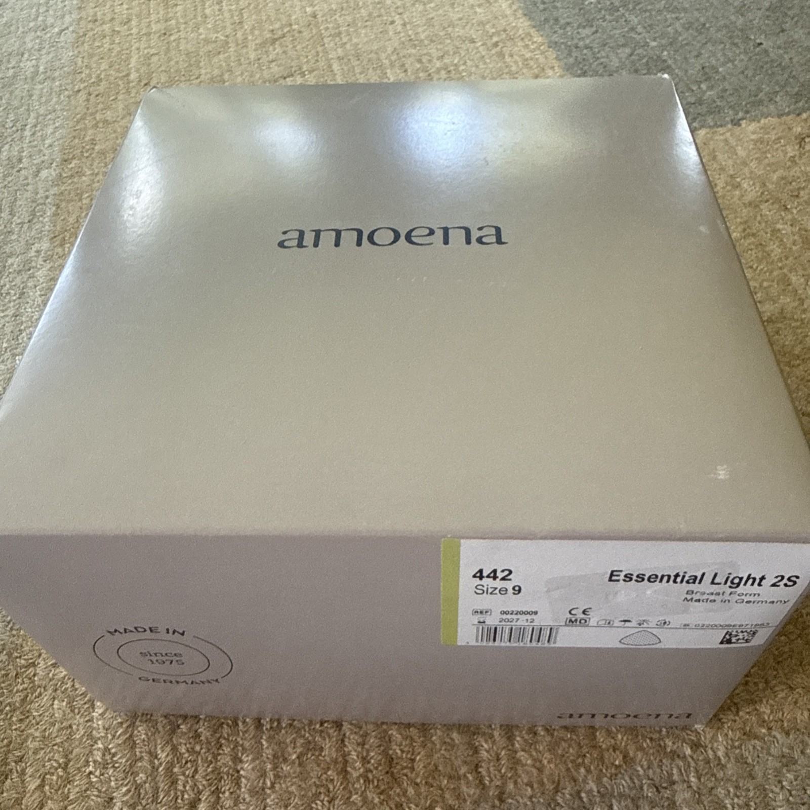 Amoena 442 Essential Light 2S Prosthesis Size 9