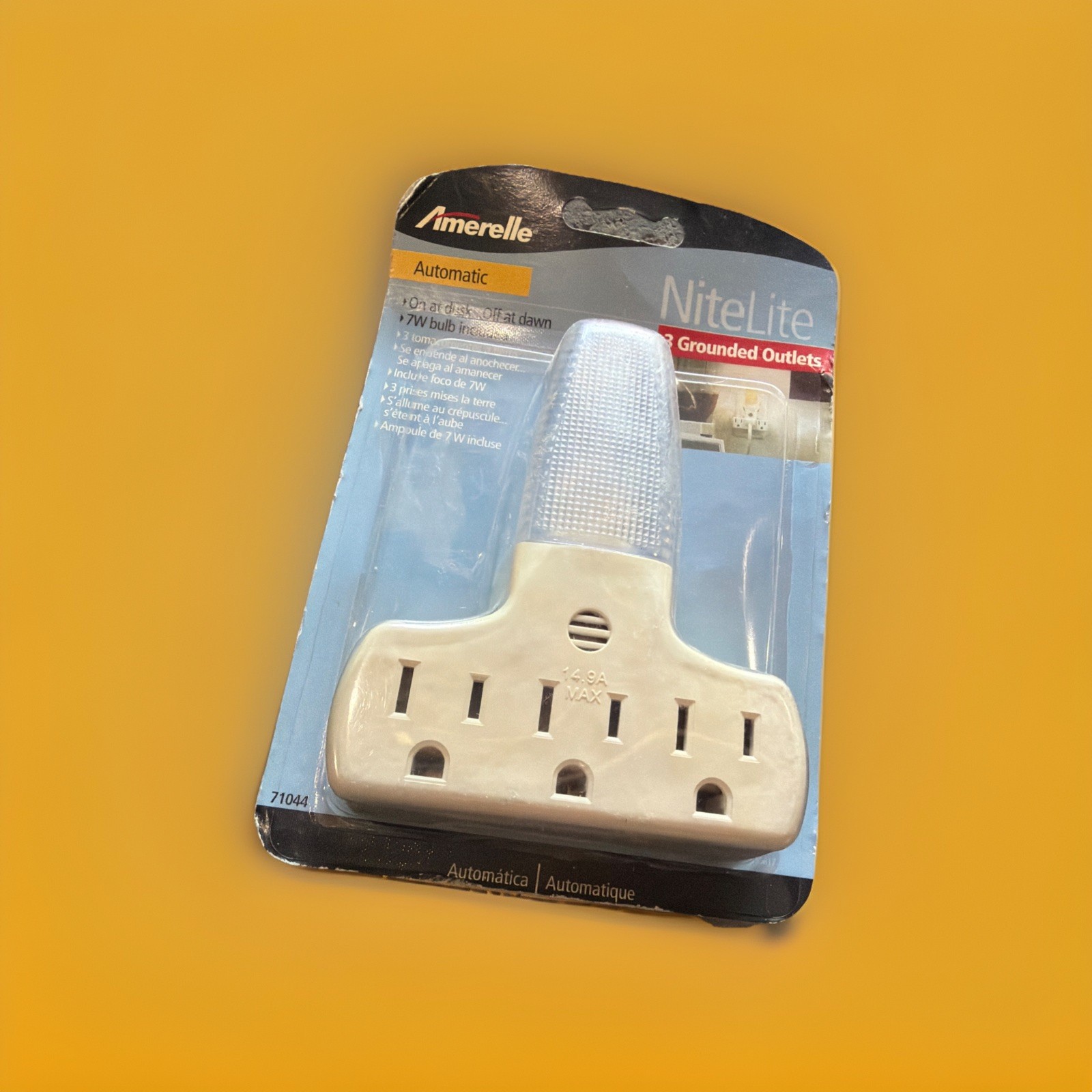 🔥1 Unit ~ Amerelle 71044 NiteLite Night Light w/ 3 Grounded Outlets🔥