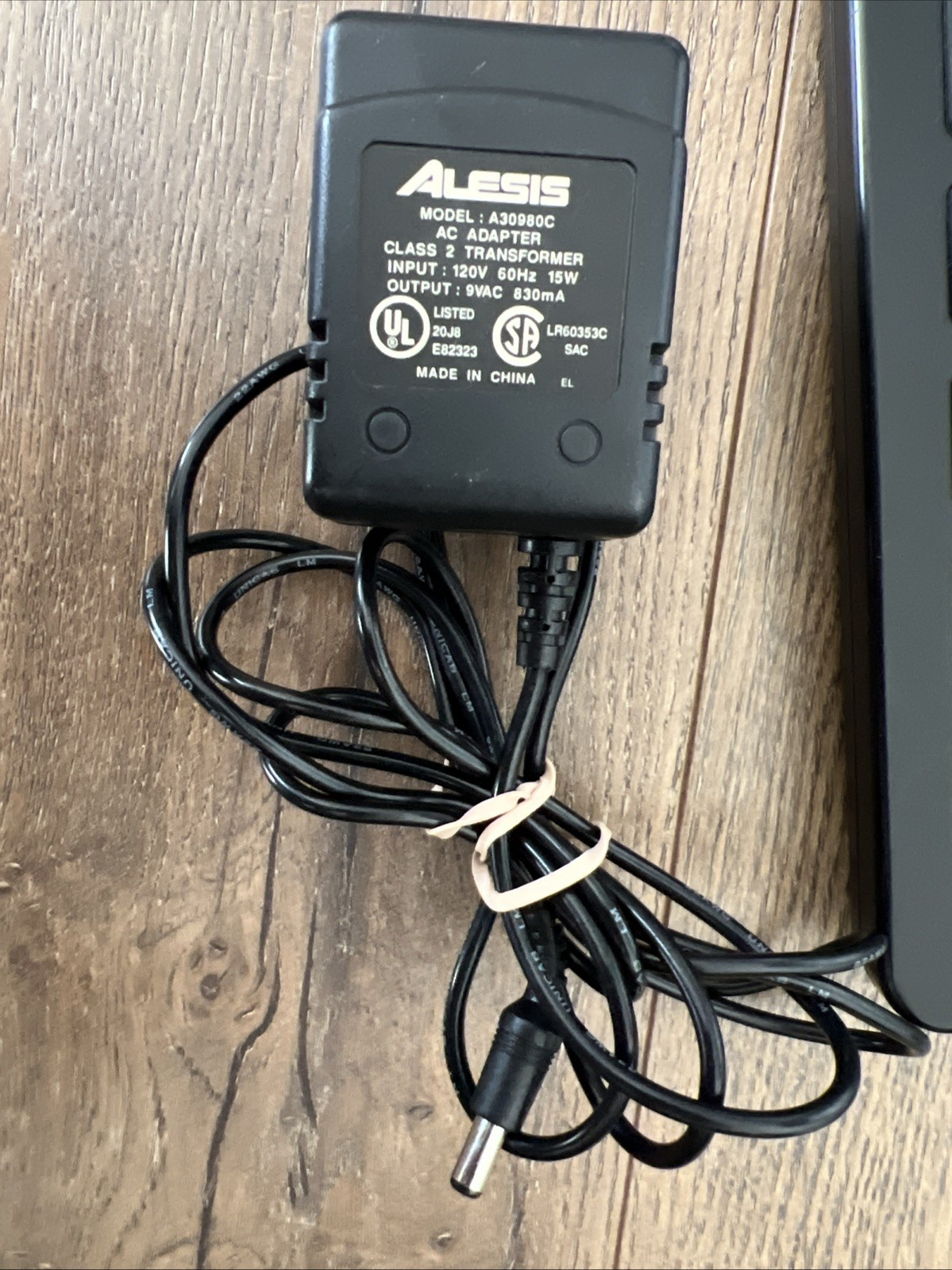 Alesis SR16 Digital Drum Machine/Module