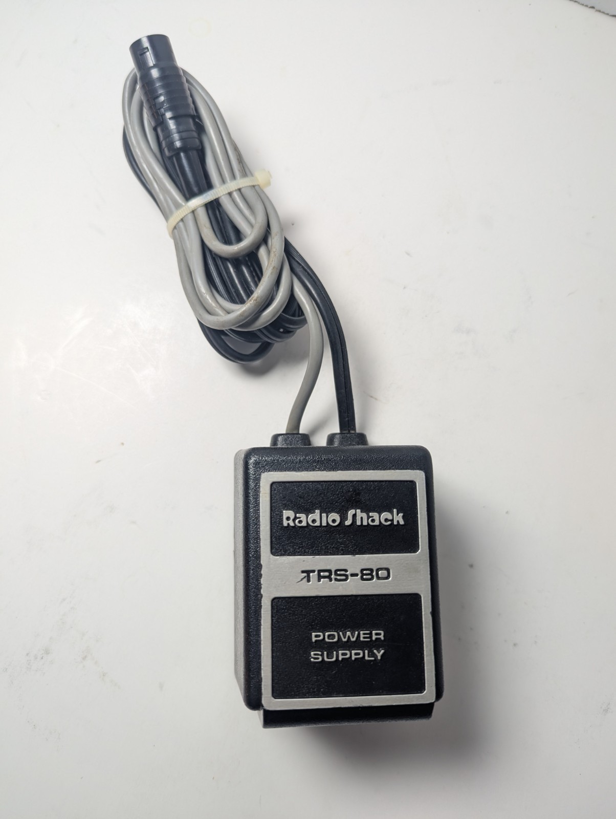 TRS-80 Radio Shack 120 Volts 60hz 50W 4000004 Power Supply Charger AC Adapter