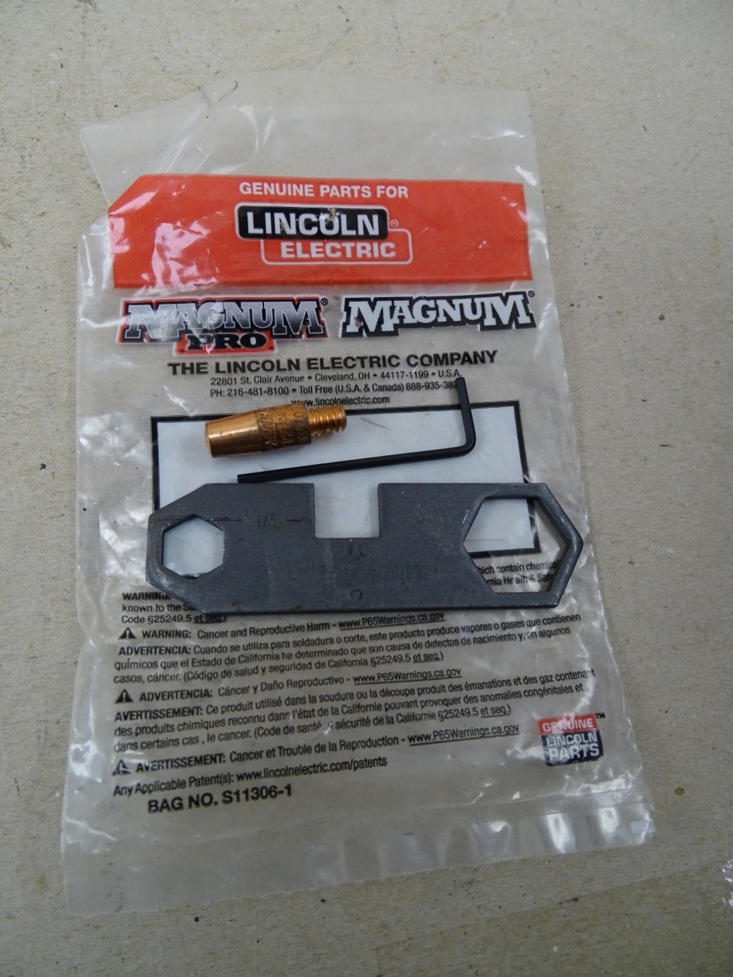 Lincoln Magnum Pro .035" Contact Tip KP2744-035 w/ Liner Gage , Bag S11306-1