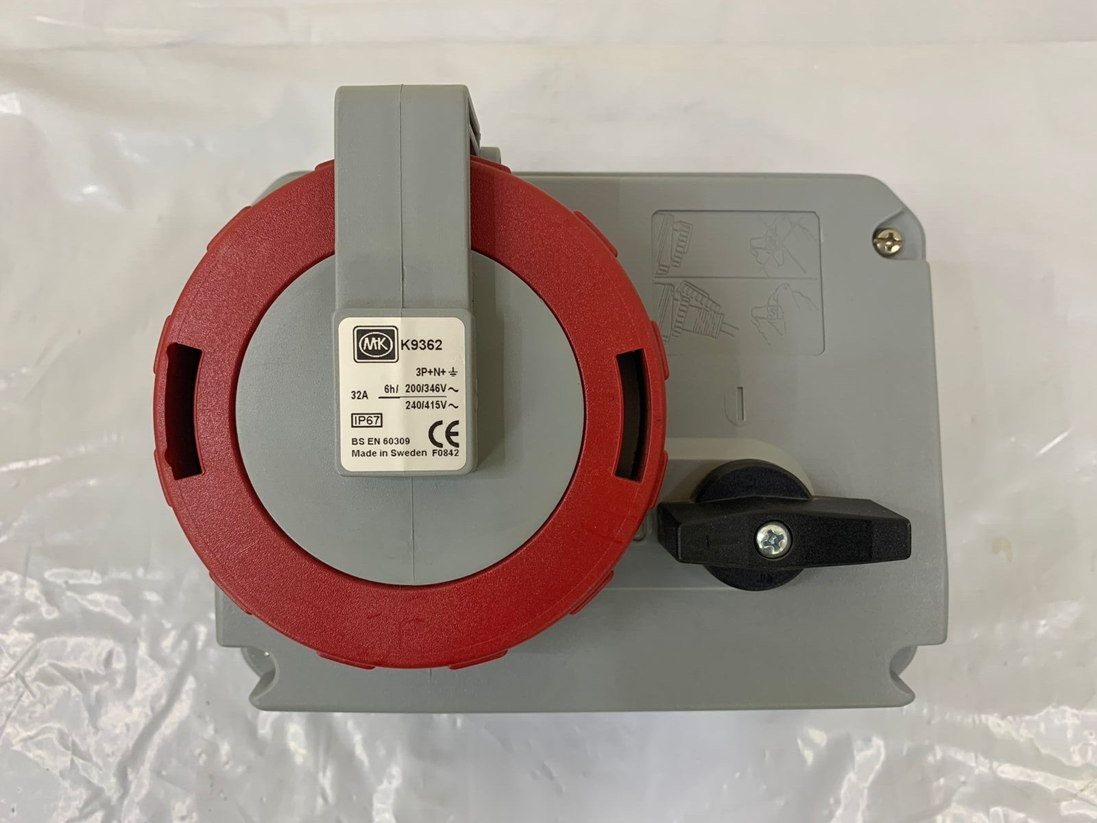 MK Electric / Switch Socket Horizontal Interlocked / K9362 RED / 32A | 380-415V