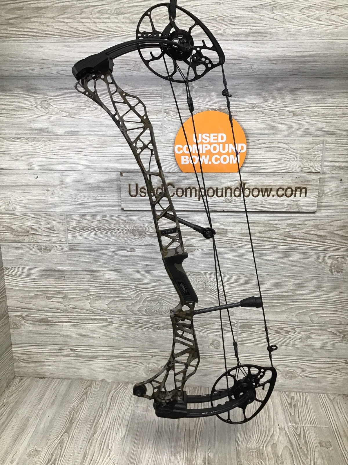 Used Mathews Lift X 29.5 Right Hand Bottomlands riser/Black limbs 28.5/65#