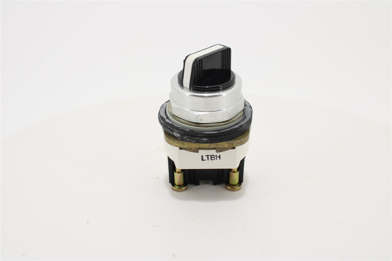 Allen-Bradley 800T-H19D1 Selector Switch | 2-Position | Spring Return | 1 NO