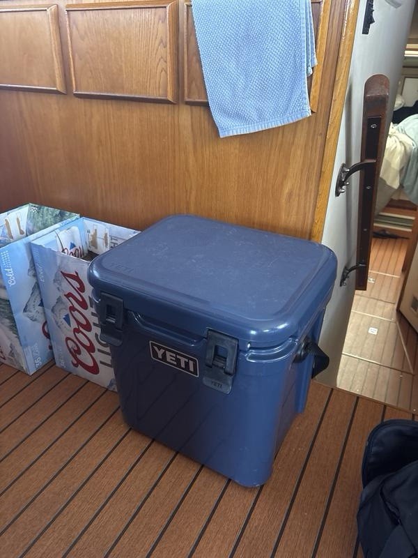 Yeti Roadie 24 2.0 Cooler