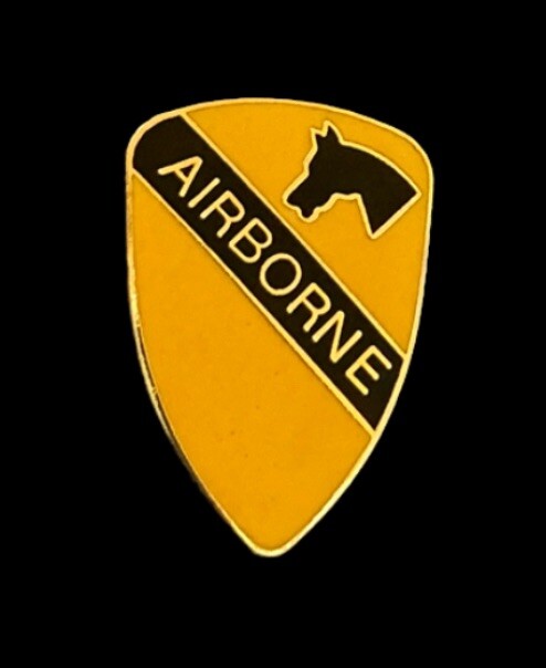 US Army 1st Cavalry AIRBORNE Pin