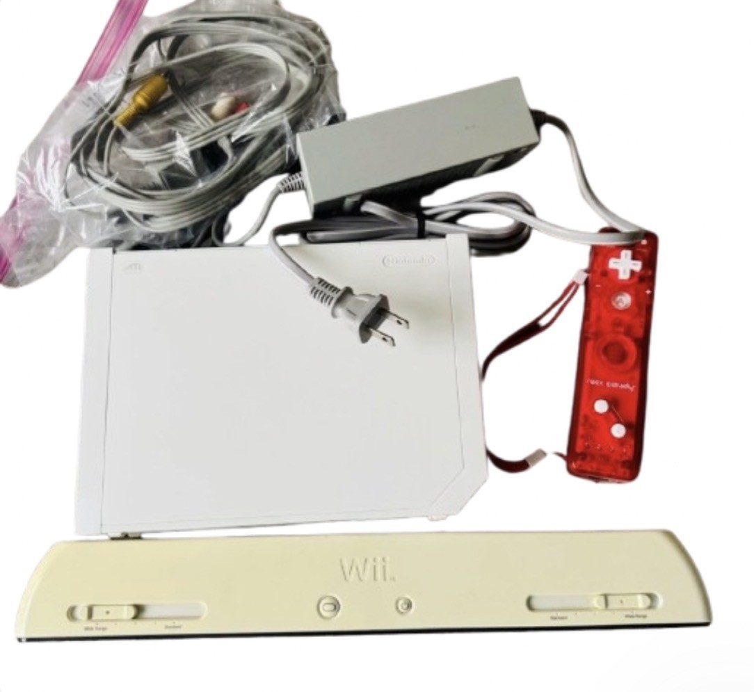 Nintendo Wii (Tested, Works, And Cleaned)