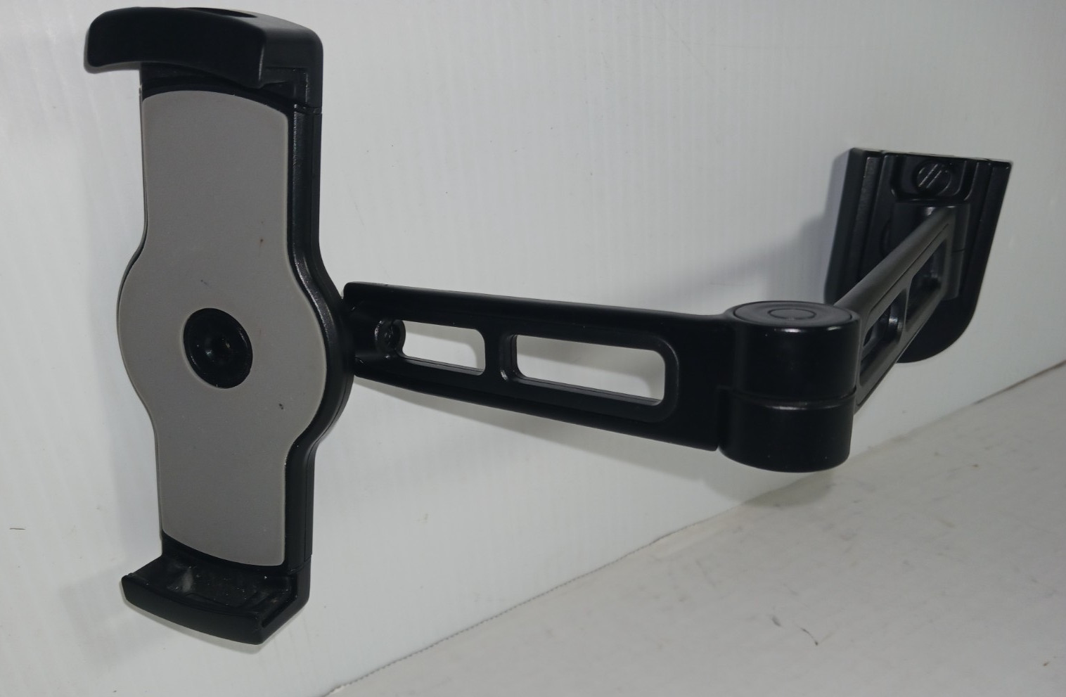 Startech #1905 Adjustable Tablet Stand w/ Arm Universal Mount for 5.1  to 8.75"