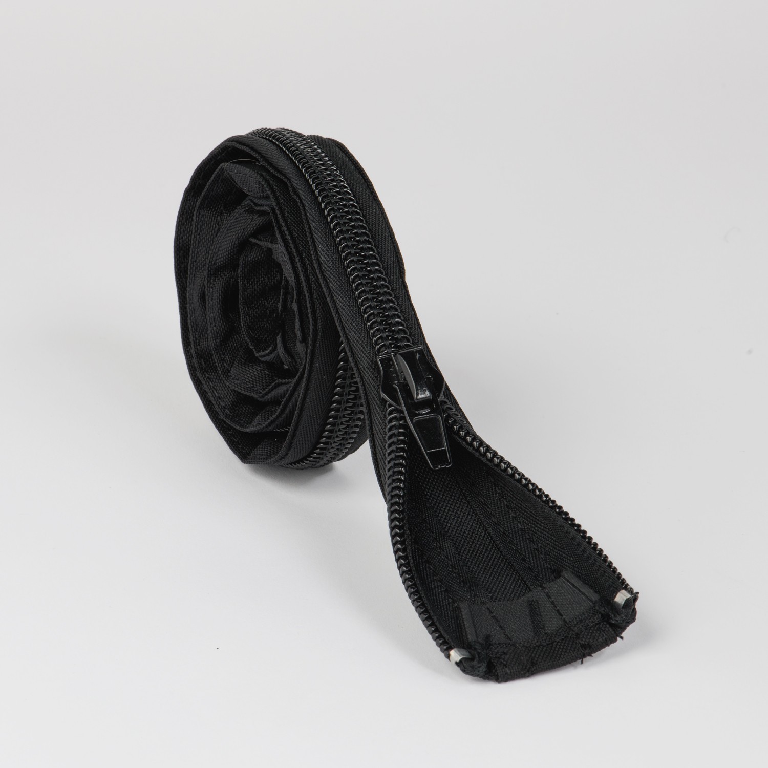 DO-BS-ZIPPER-063-3-LGBK    Zipper Sleeve 0.63 in, 3 Ft - Black LARGE ZIPPER