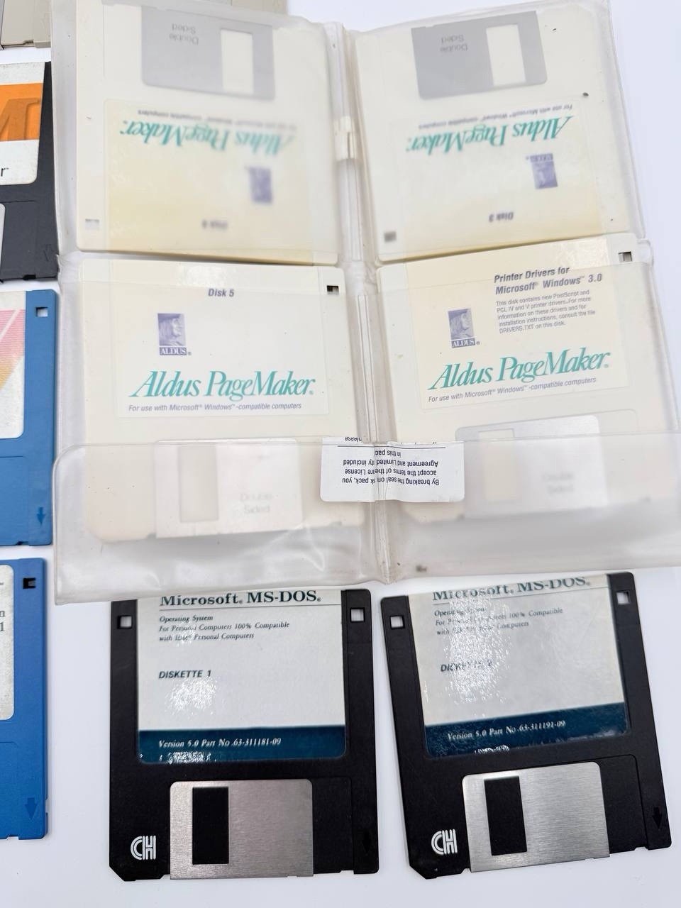 Vintage 3.5 Floppy Disk Lot Adobe Aldus PageMaker Amiga MS-DOS PFS 15 Disks