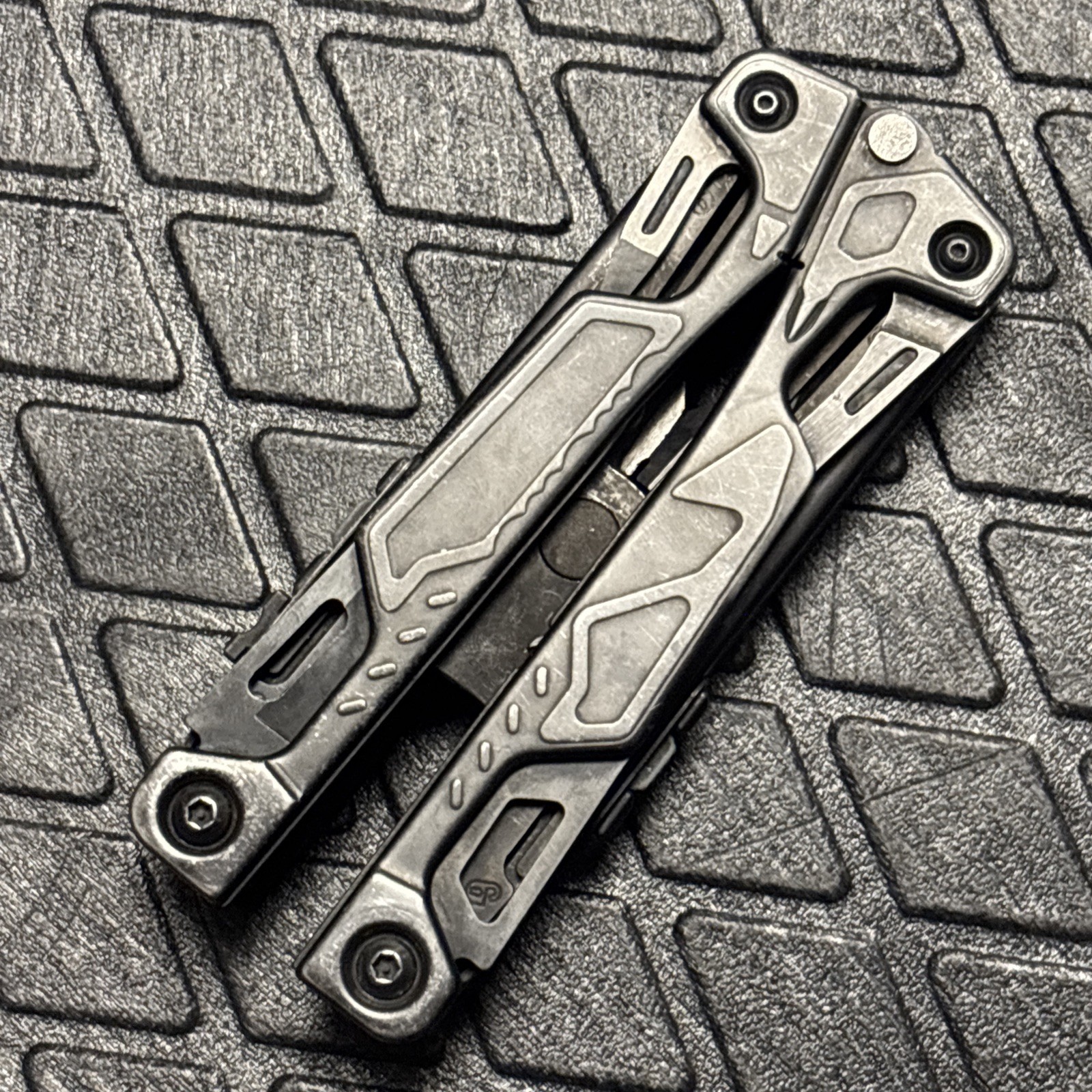 Leatherman OHT One Hand Tool Multitool - Black Oxide, Nice!