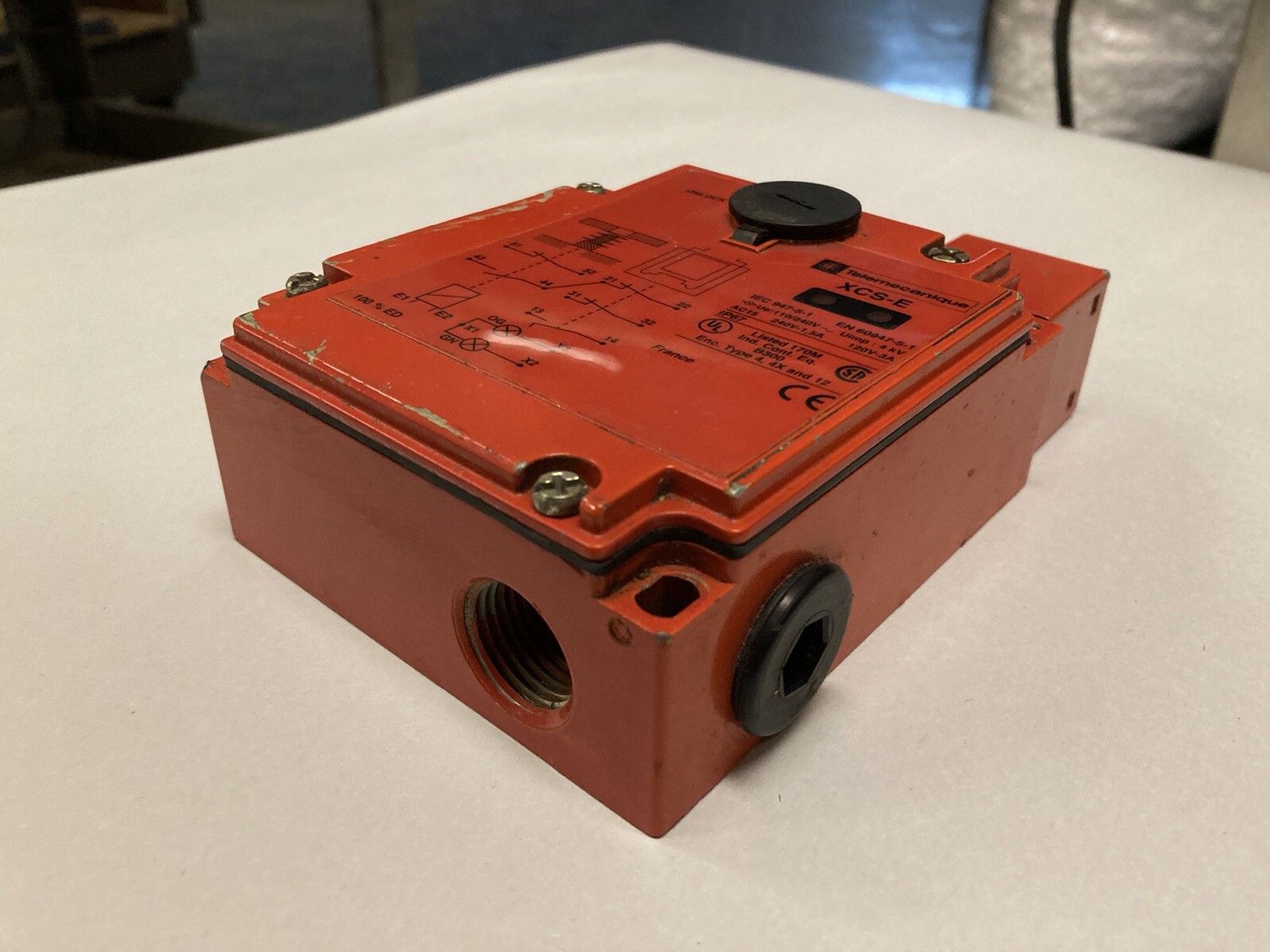Telemecanique,XCS-E7533,Safety Controller Interlock Switch