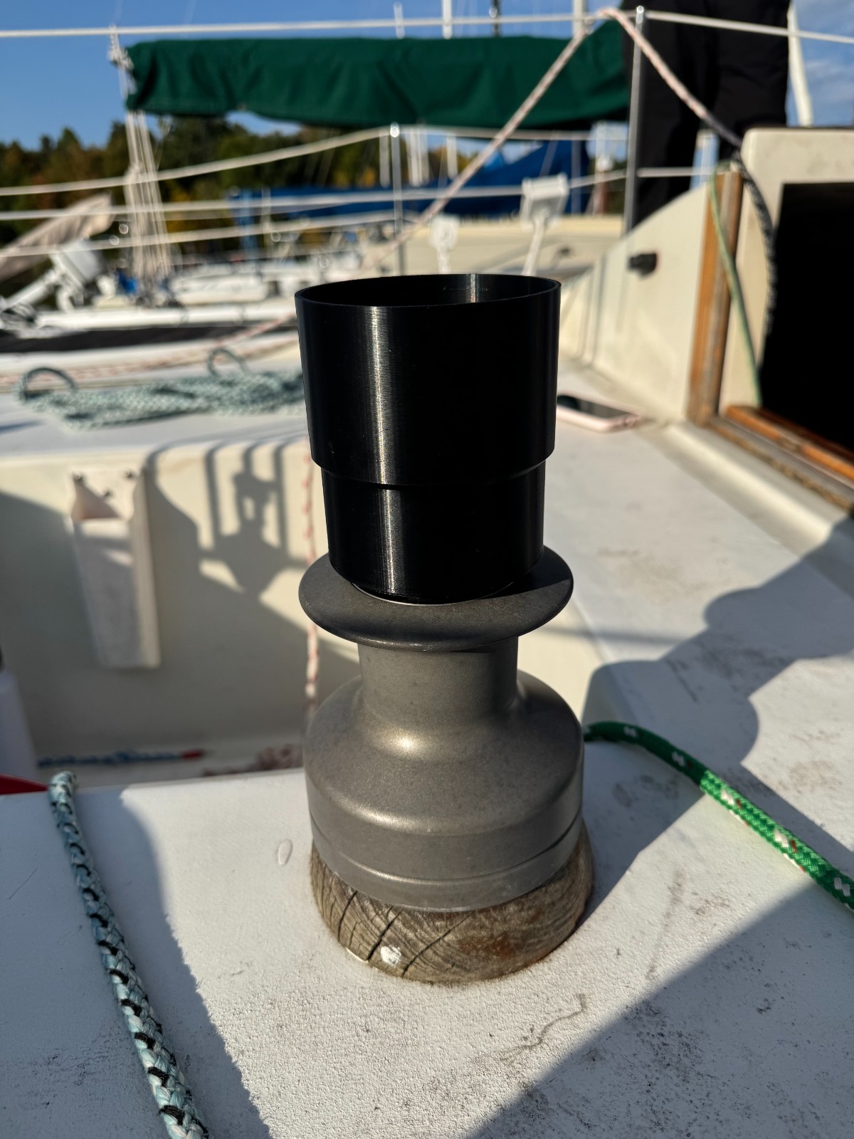 Universal Sailboat Winch Cup Holder - Marine Cockpit Sheet Drink Caddy