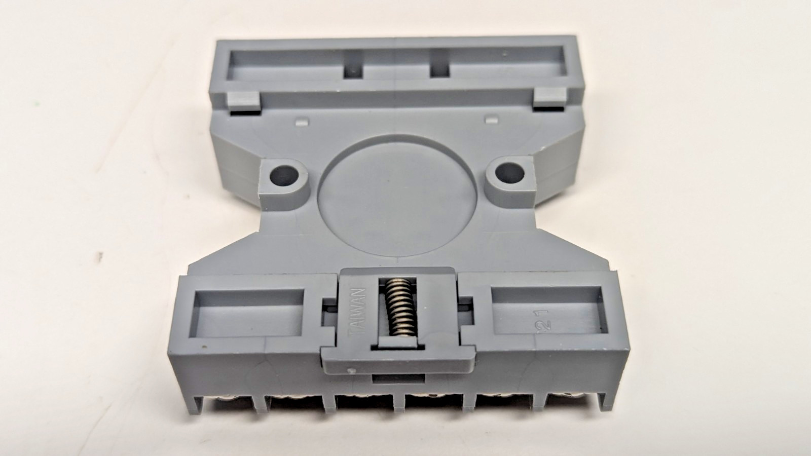 New Furnas 11-Pin DIN-Rail Relay Socket Base, 9730C-E