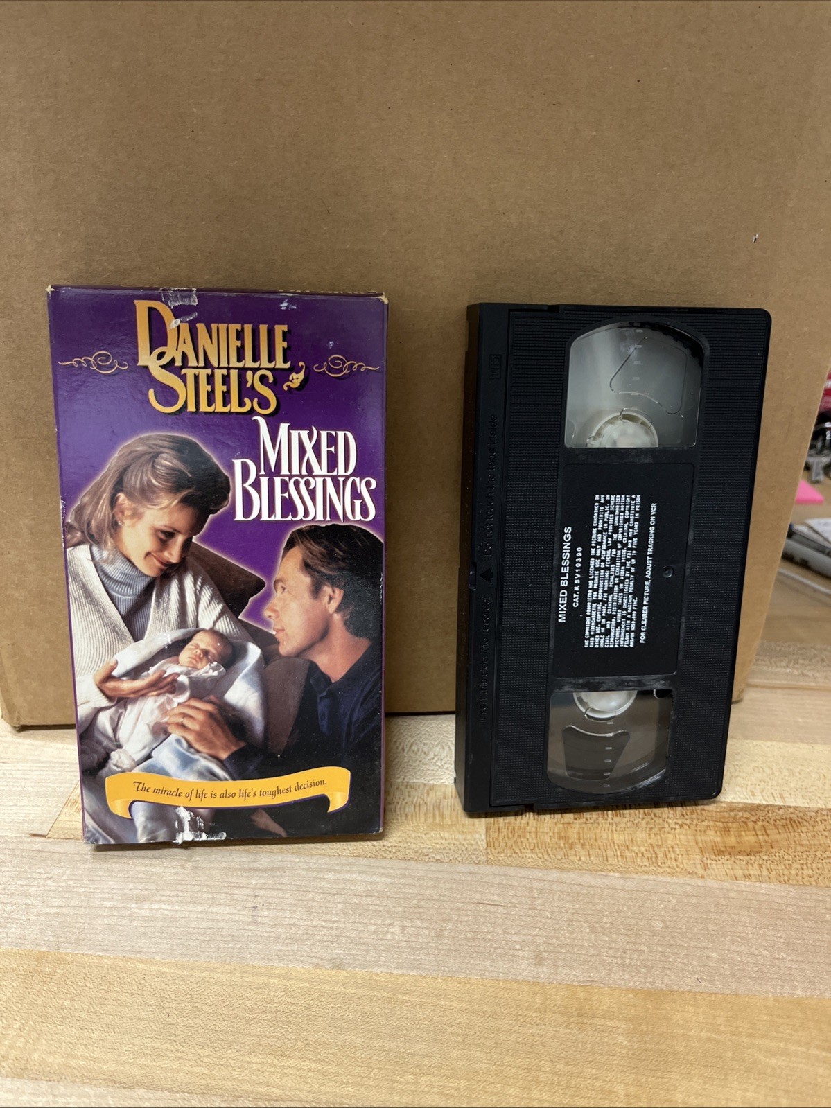 Danielle Steel's Mixed Blessings, 1998 VHS. Bess Armstrong B6