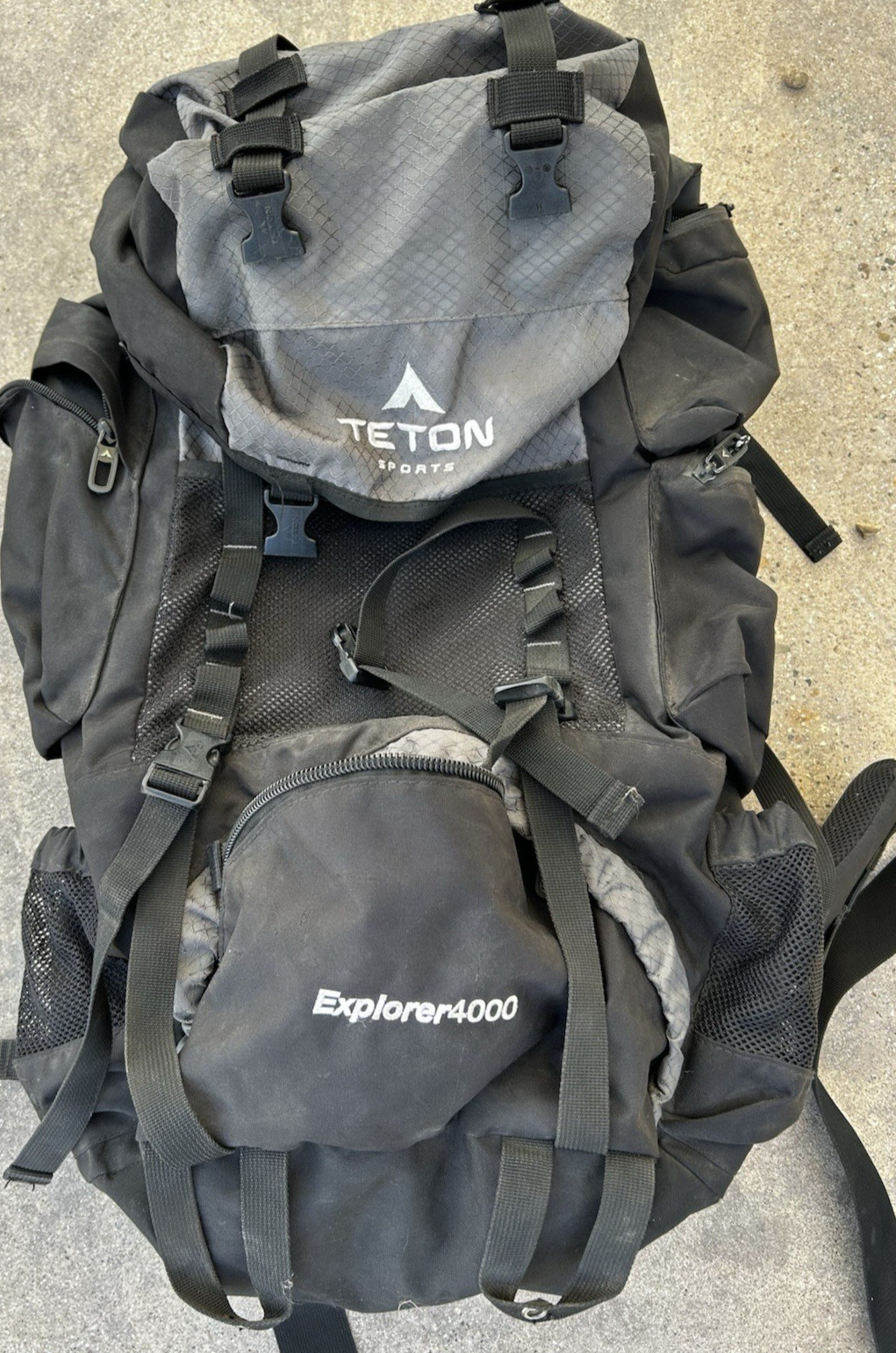 TETON Sports Explorer 4000 Hiking Pack 65L Black Gray Padded Straps & Hip Belt