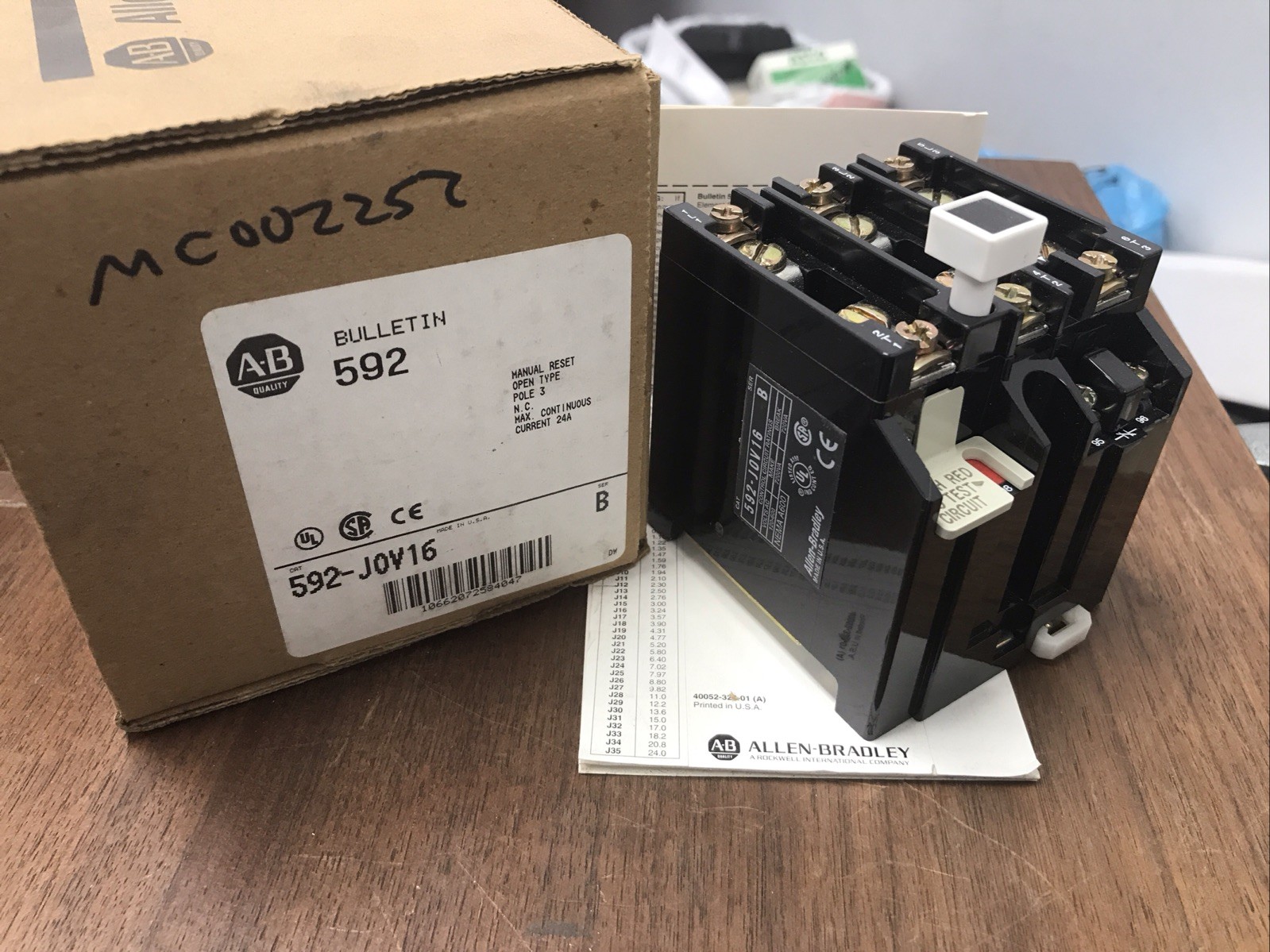 Allen Bradley 592-J0V16  Series B NEMA A600 Circuit Control - NEW