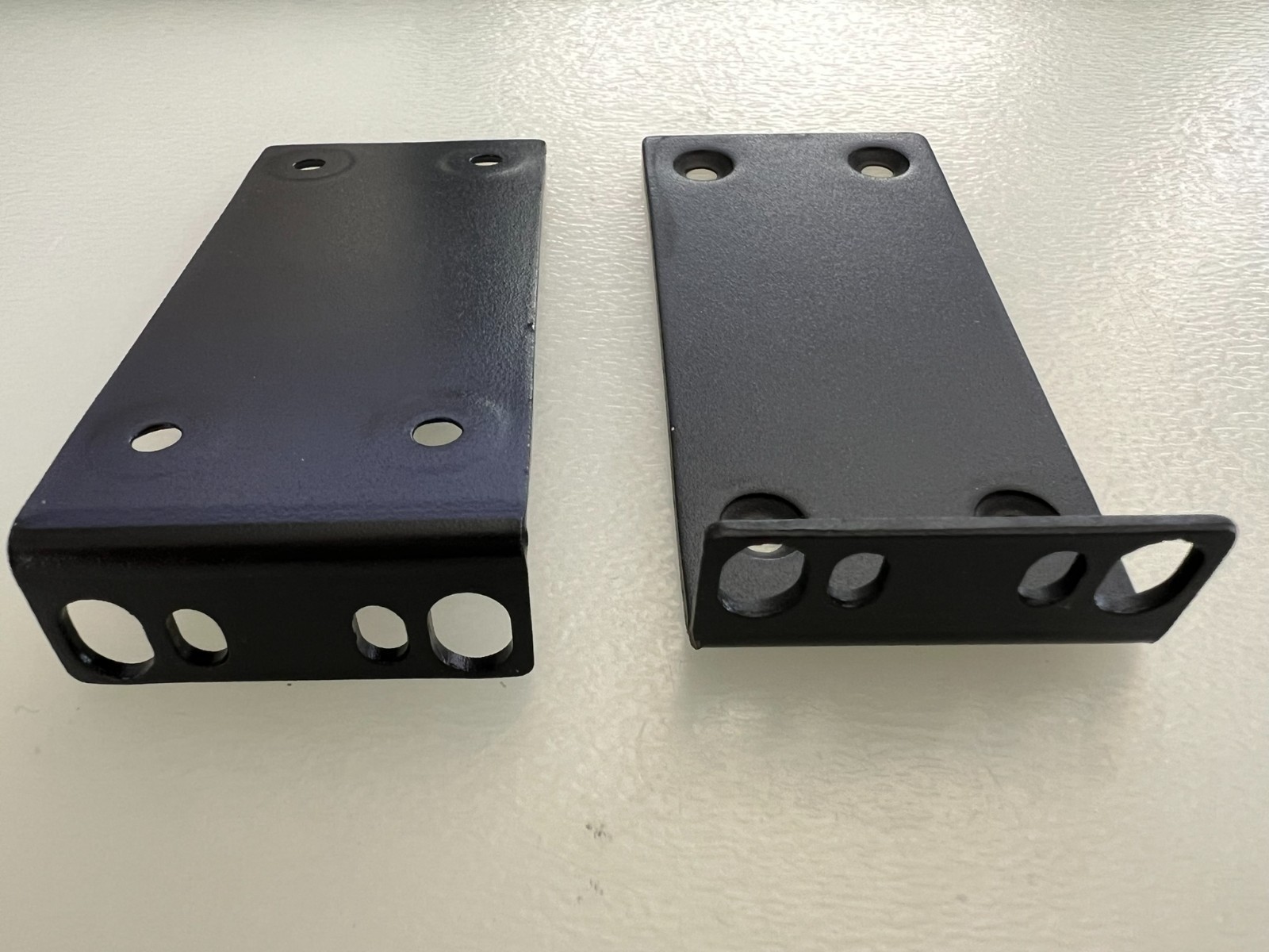 RACK MOUNT EAR BRACKETS 1U/NEW