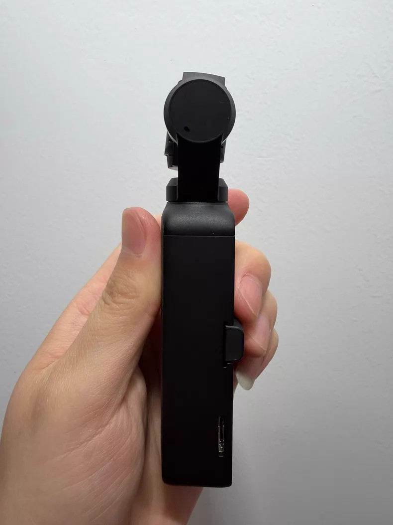 DJI Osmo Pocket 1 Handheld 3-Axis Gimbal Stabilizer First Generation - 95%NEW