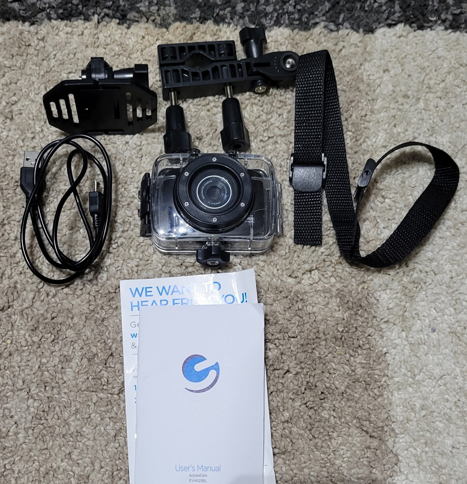 Ematic Actioncam Camera HD IPX8 Waterproof Case/Helmet Mount Bundle EVH625BL EUC