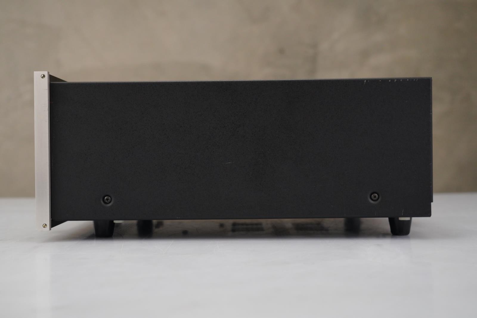 McIntosh MC300 Solid State 300W Power Amplifier Serviced #48192