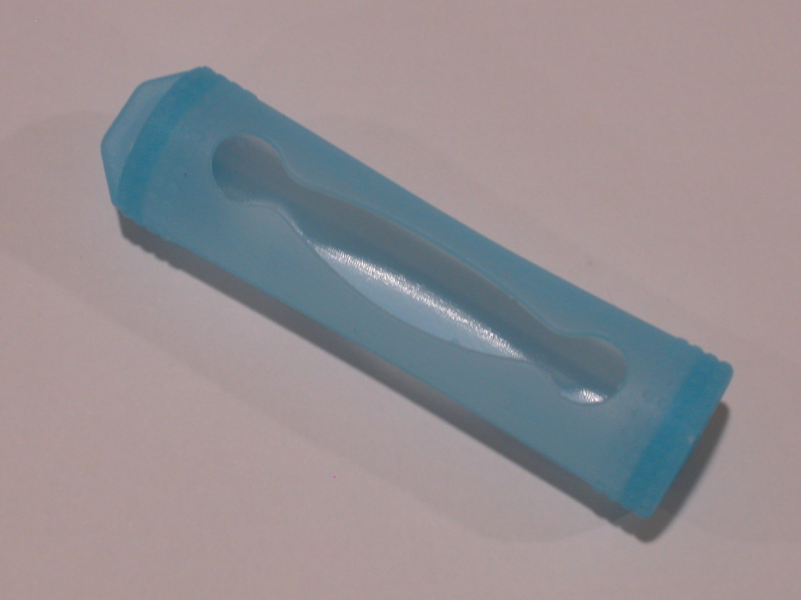 4 blue SILICONE PLASTIC STORAGE PROTECTIVE CASE HOLDER BOX 18650 BATTERY