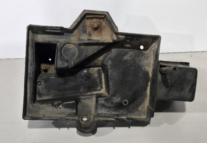 2001-2007 DODGE CARAVAN 3.3L BATTERY TRAY W/ SPEED CONTROL P/N 04860474AC OEM