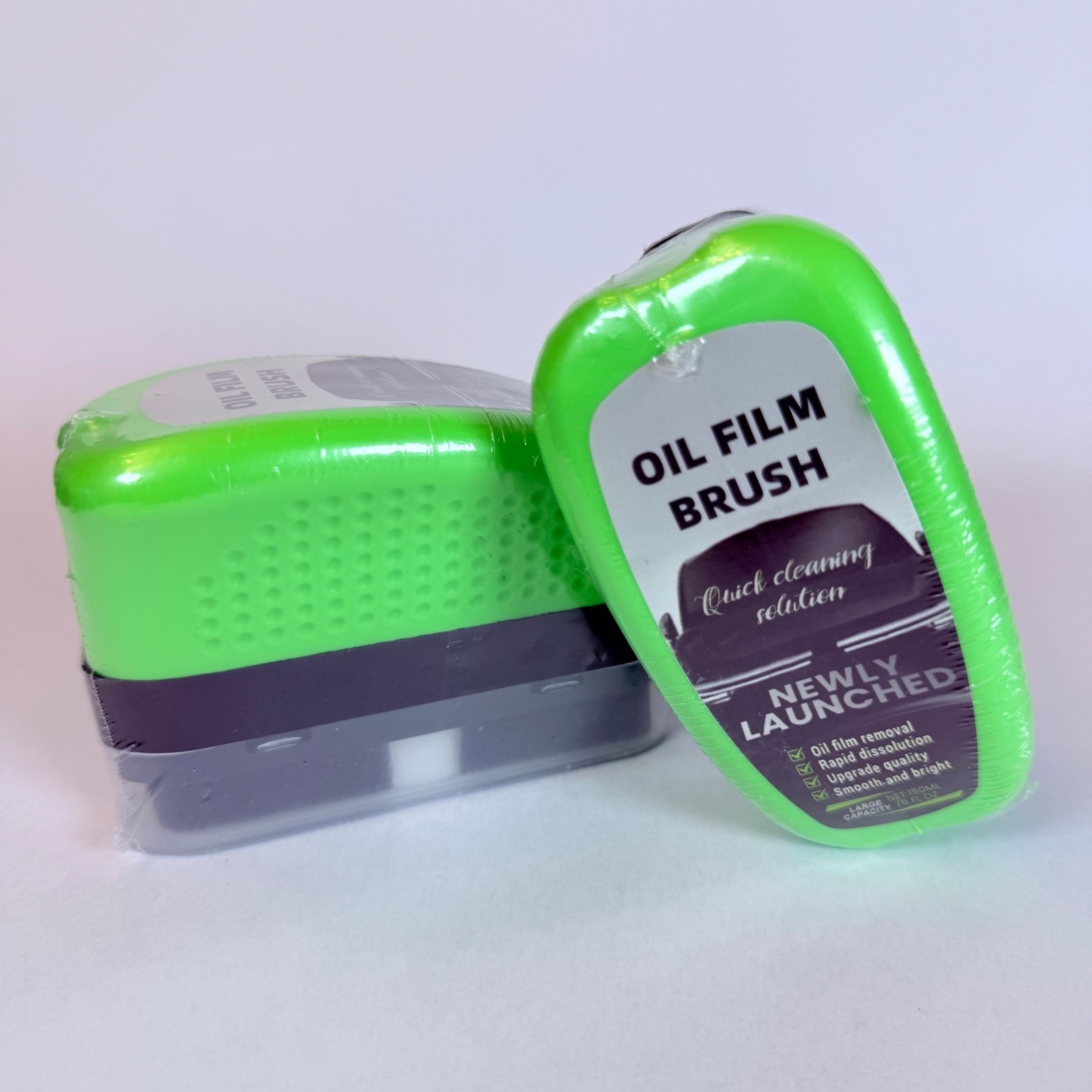 2 PCS Car Windshield Oil Film Removal Brush Quick Cleaning Solution