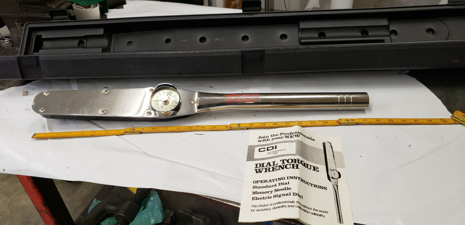 CDI 3504LDFN  Dial Torque Wrench in Case,  0-350 Ft. Lb  3/4" Drive LIGHTLY USED