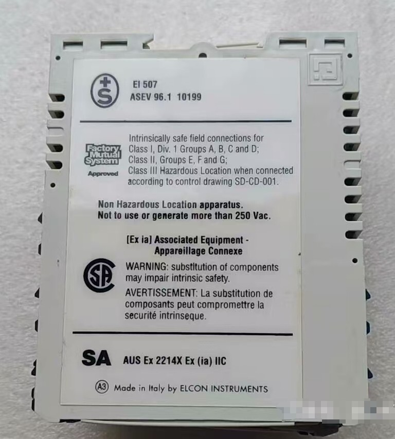 1pc USED μD472 safety barrier TESTED