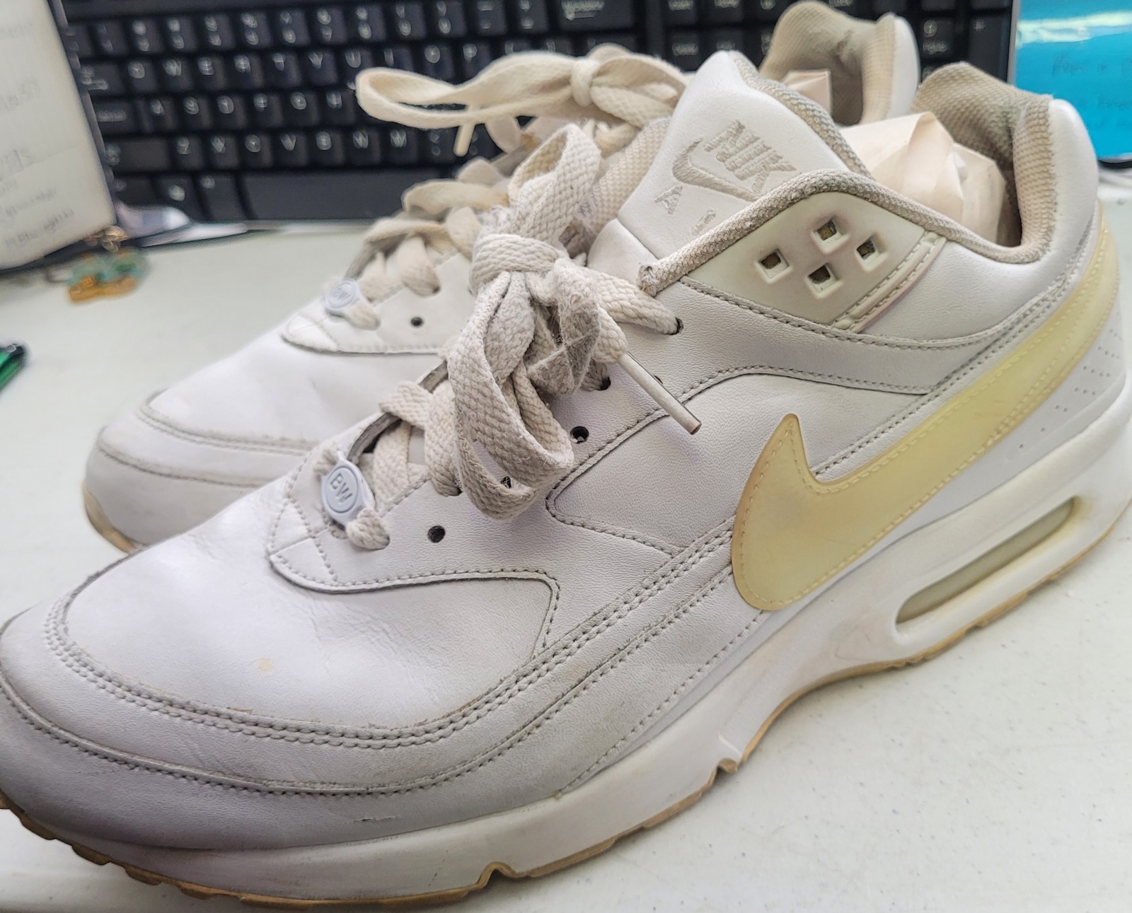 Nike Air BW Big Window White Cream Vintage 2007 Mens Size 10.5 Leather Sneakers