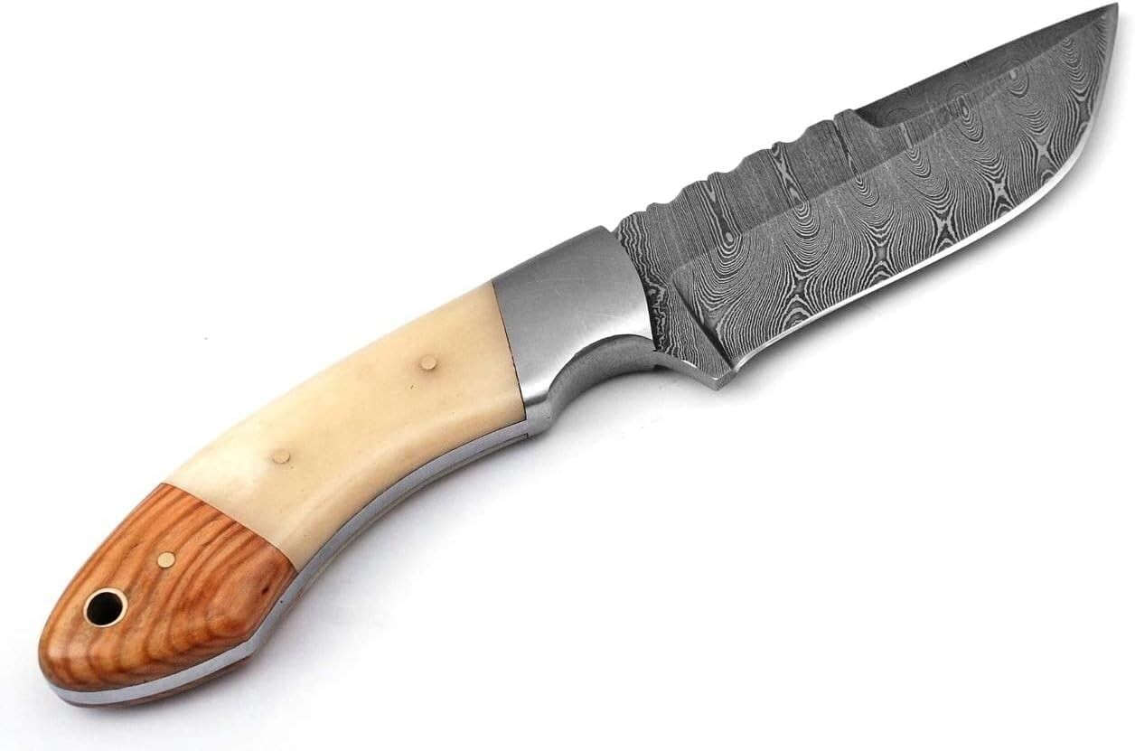 Custom Handmade Damascus Steel Hunting Skinning Knife with Leather Sheath - 1312