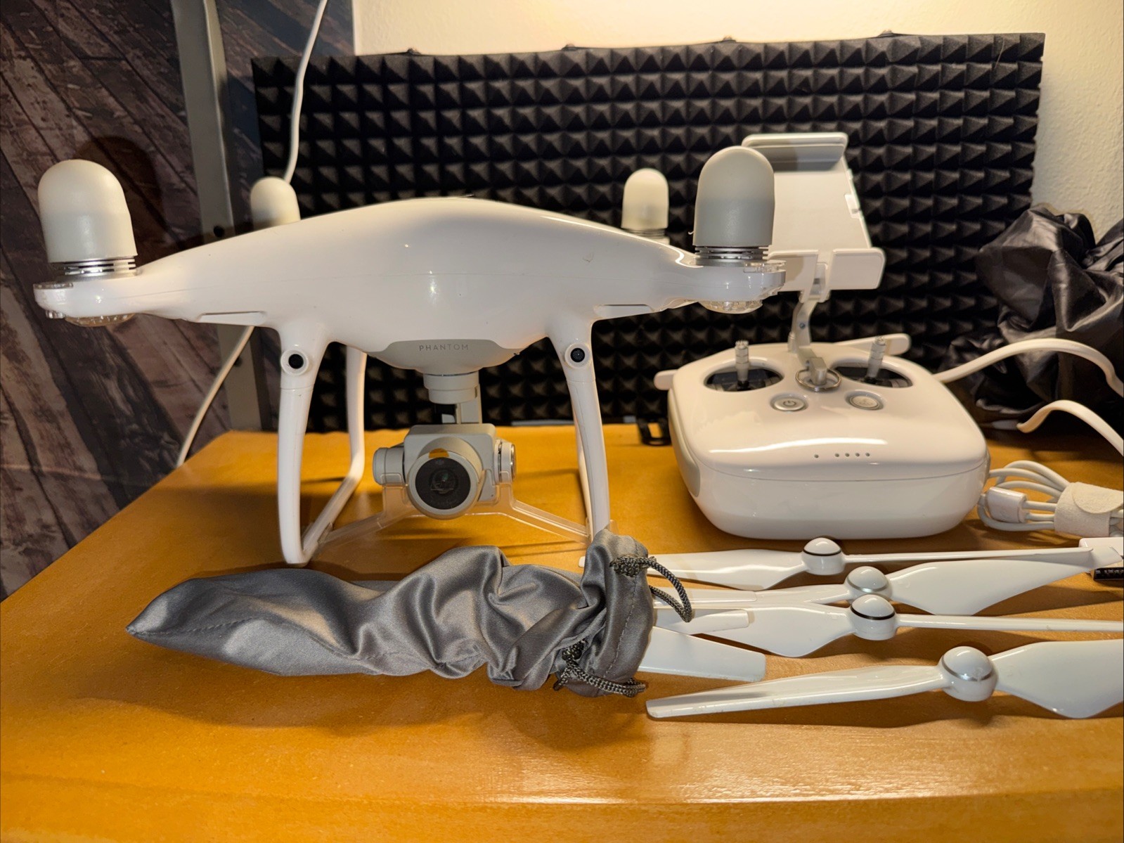 DJI Phantom 4 Pro (4K Video) Quadcopter + Remote - White