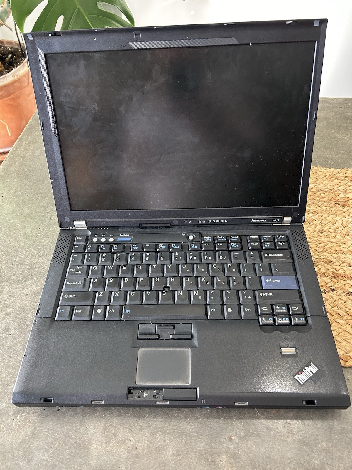 Lenovo ThinkPad R61 Laptop Vintage For Parts As Is 7733 Untested Retro